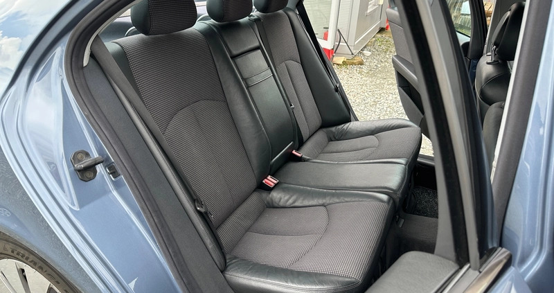 Mercedes-Benz Klasa E cena 29900 przebieg: 295189, rok produkcji 2002 z Elbląg małe 667